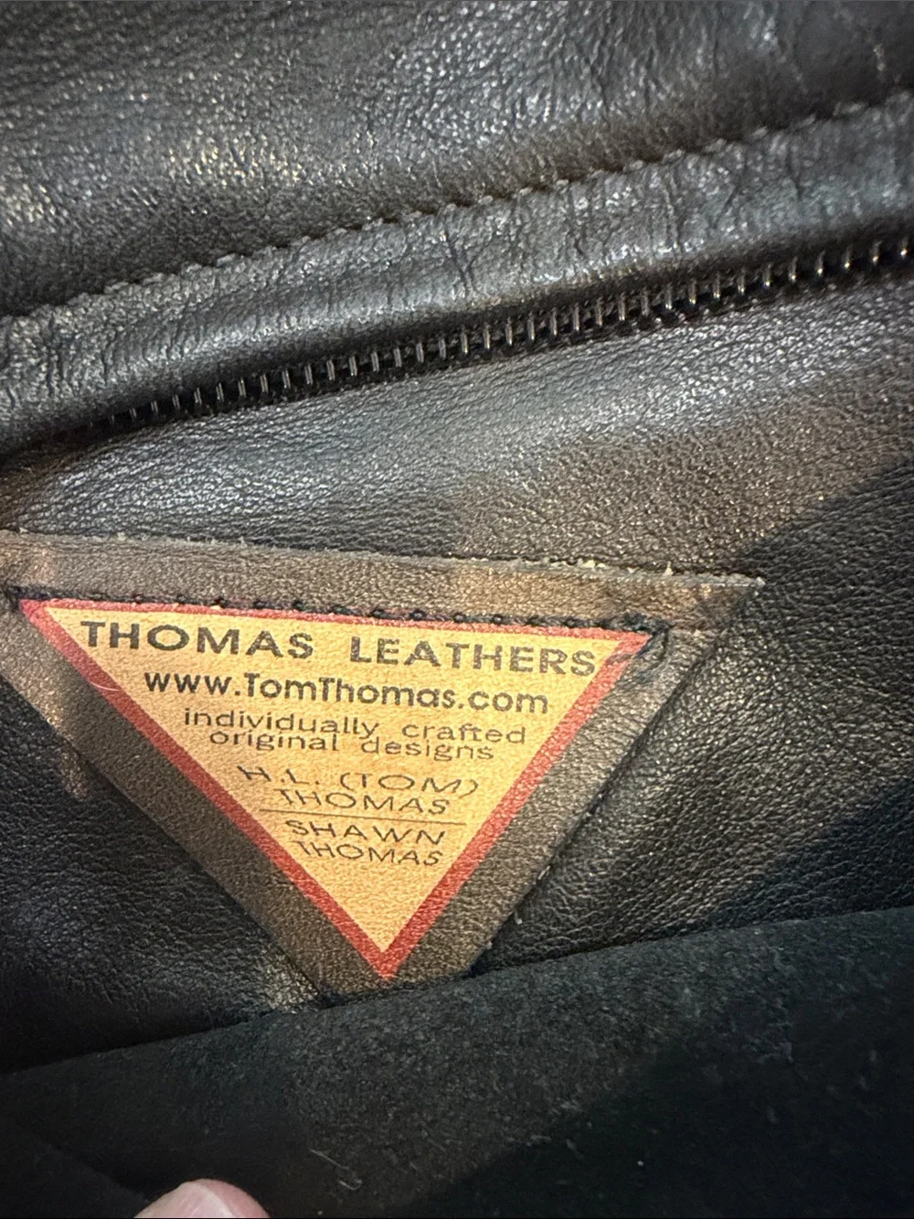 DAZ Crossbody by Thomas Leather in Black - C61-017
